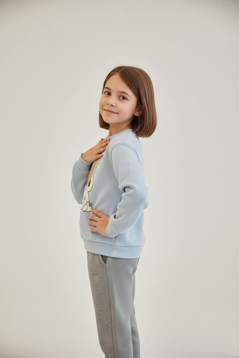 Round neck T-shirt with long sleeves for girls